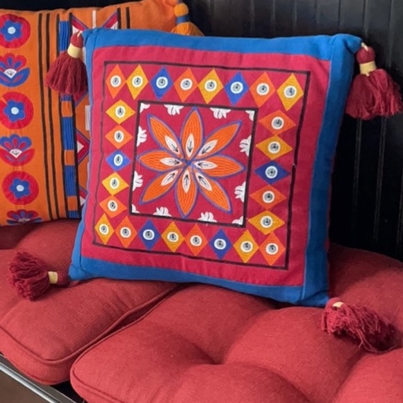 Embroidered Cushion Cover With Tassels - Picture 9 of 11